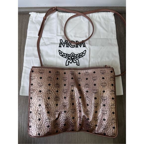 NWT MCM Monogram Printed Metallic Visetos Crossbody Pouch Champagne Medium $365 - Picture 7 of 13